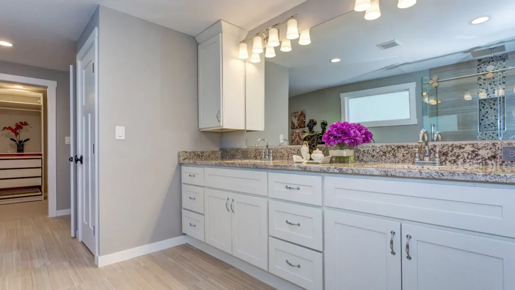 Optimize storage with the right bathroom cabinet design